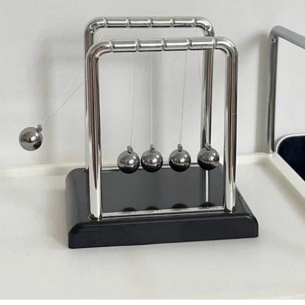 Newton's Cradle Balance Steel  - Newton Cradle Large recensione e prezzo