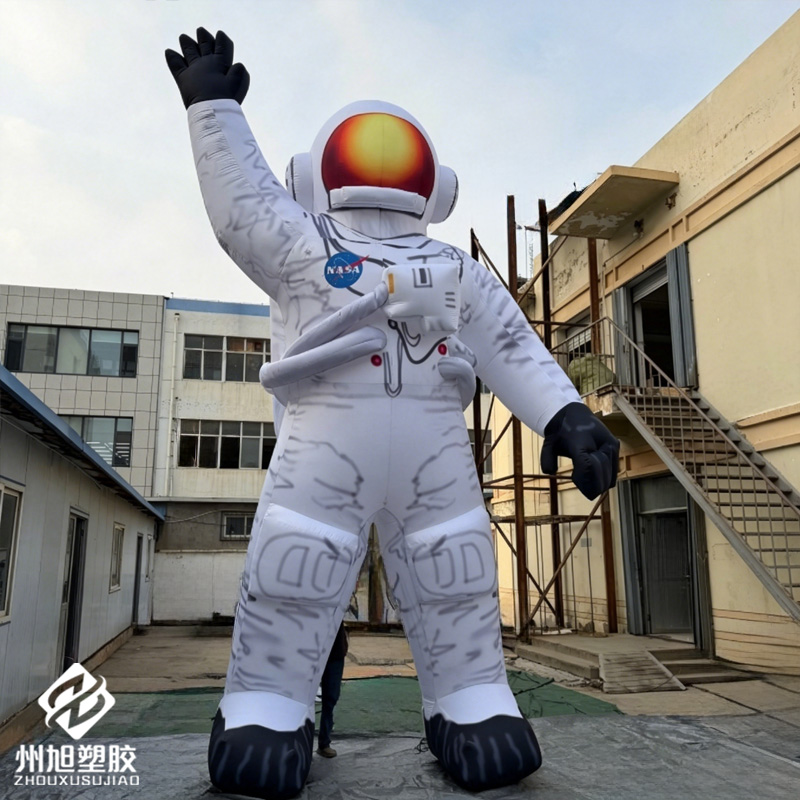 Inflatable astronaut, space sc - Science Exhibition Models recensione e prezzo