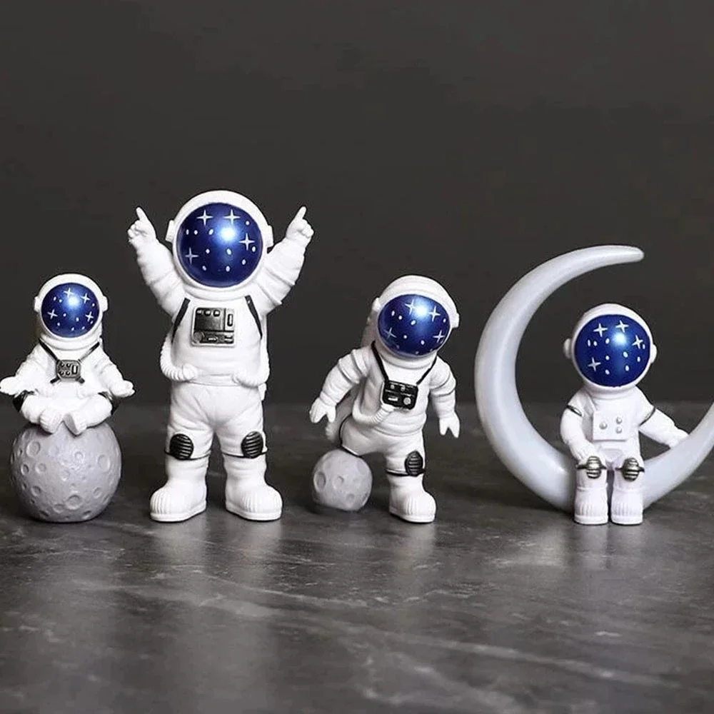 4 pcs Astronaut Figure Statue  - Newton Cradle Large recensione e prezzo